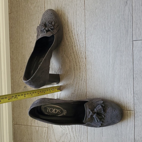 Tod's gray suede heels - Picture 2 of 9
